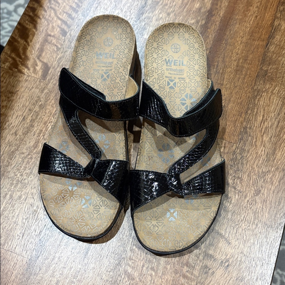 Weil Black patent leather Sandals. Faith  Size 10 / 41. Orthaheel.